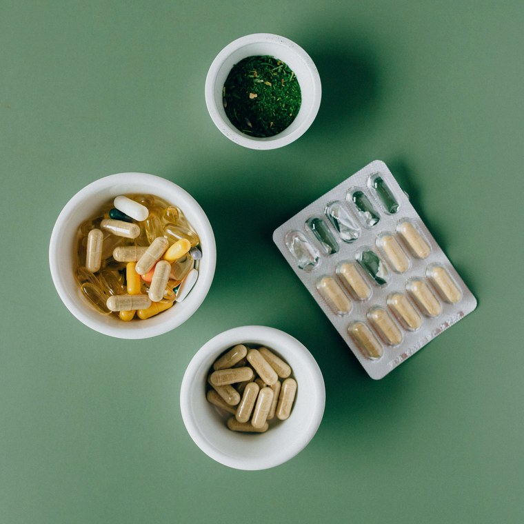 Capsules on a plate